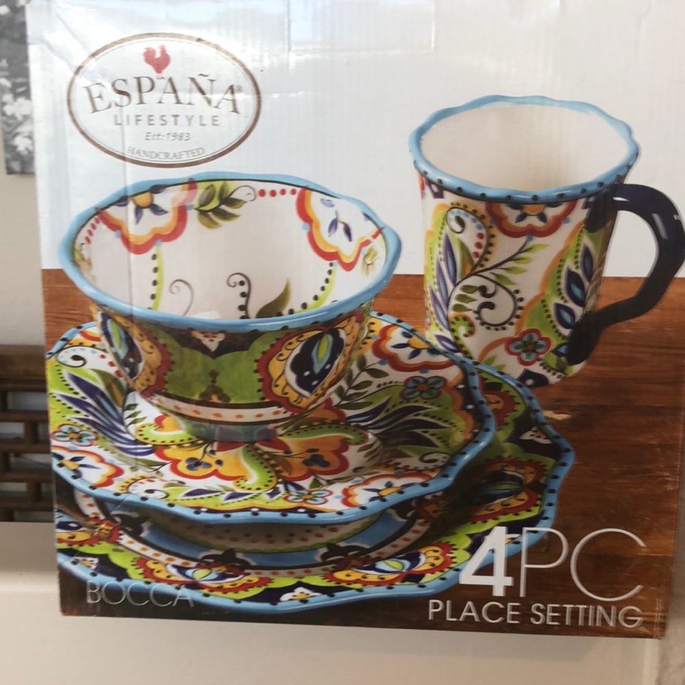 2 4 piece place setting in red and blue
